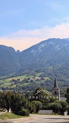 Maison - 240 m² - 8 pièces