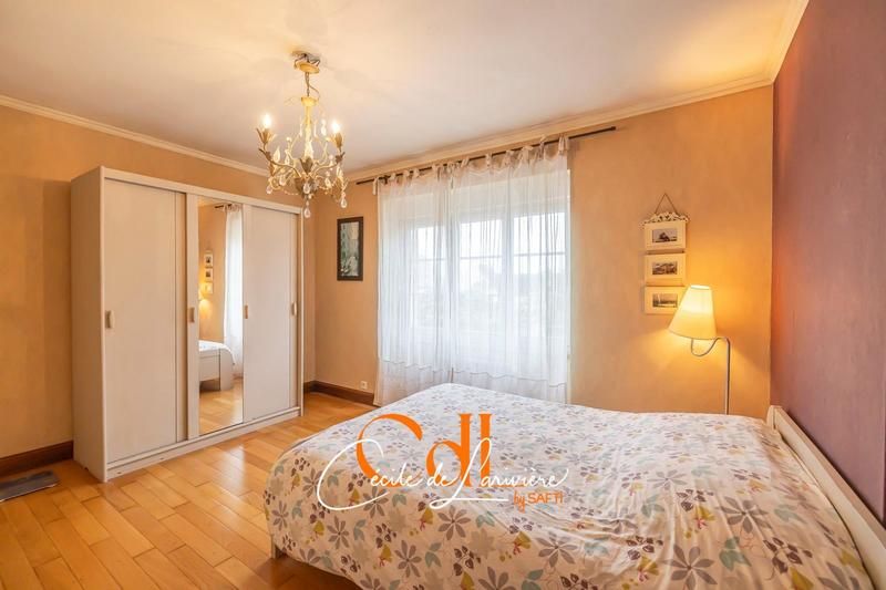 Maison - 162 m² - 6 pièces