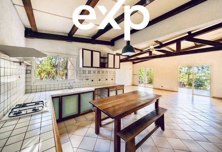 Villa - 245 m² - 7 pièces