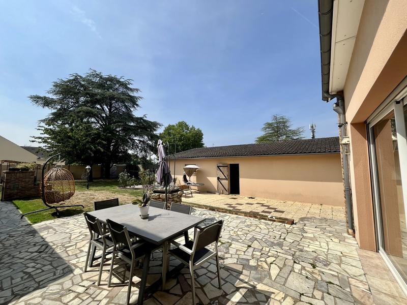 Maison - 204 m² - 8 pièces