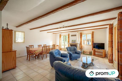 Villa - 222 m² - 7 pièces