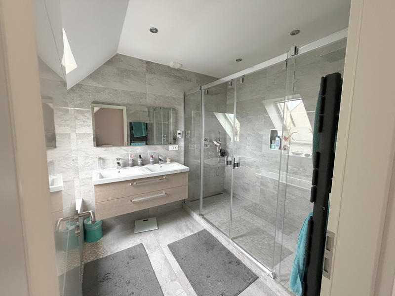 Maison - 191 m² - 7 pièces