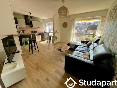 Chambre - 9 m² - 1 pièce