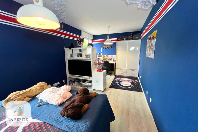 Maison - 170 m² - 7 pièces