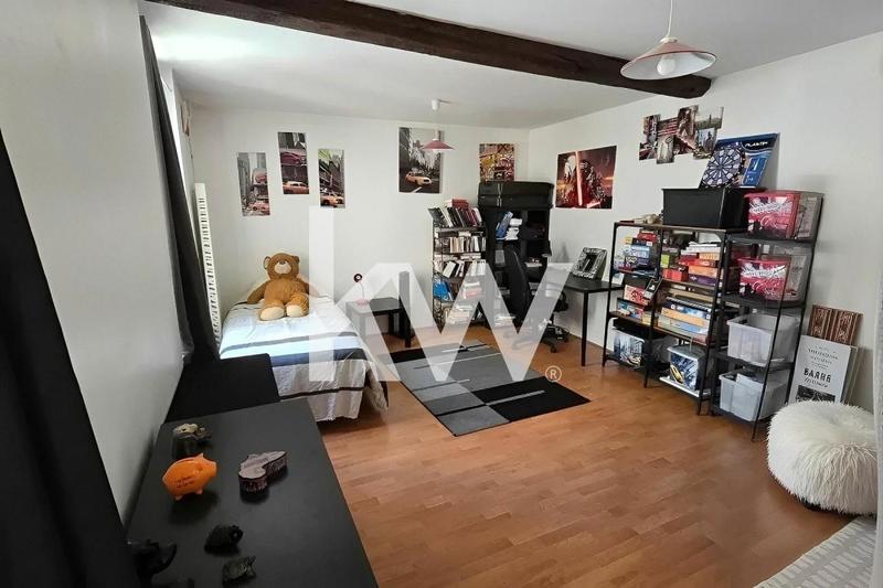 Maison - 186 m² - 6 pièces