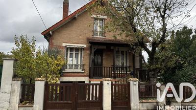 Maison - 90 m² - 4 pièces