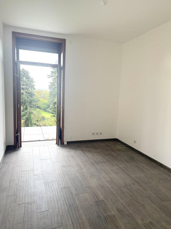 Appartement - 144 m² - 5 pièces