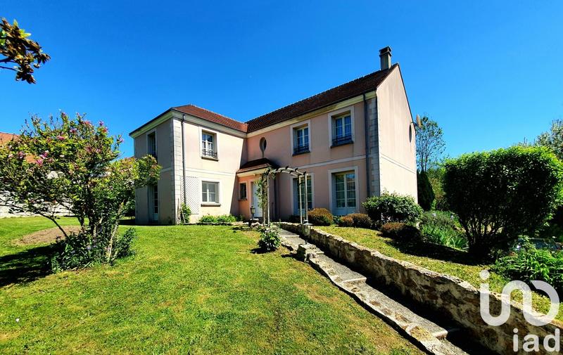 Maison - 218 m² - 8 pièces