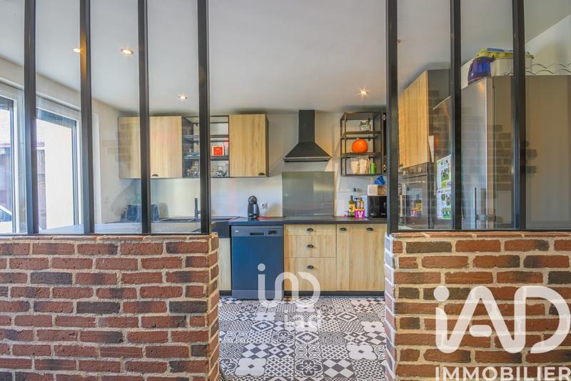 Maison - 218 m² - 8 pièces