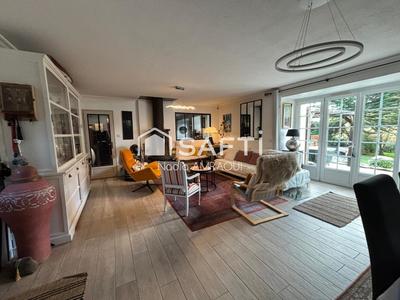Maison - 160 m² - 6 pièces