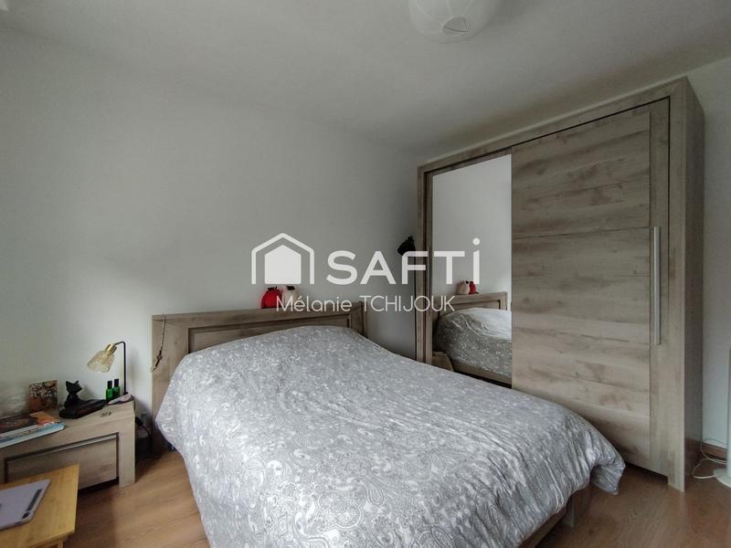 Maison - 215 m² - 9 pièces