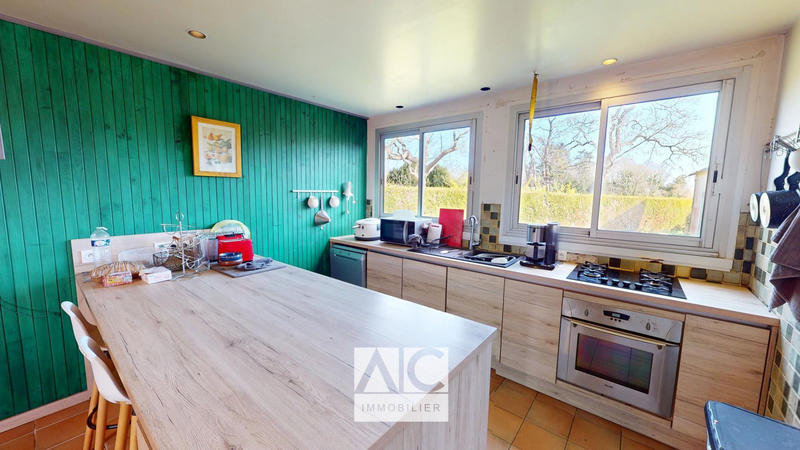 Maison - 195 m² - 8 pièces