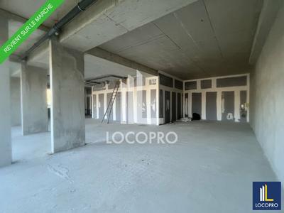 Local commercial - 180 m²