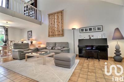 Maison - 144 m² - 7 pièces