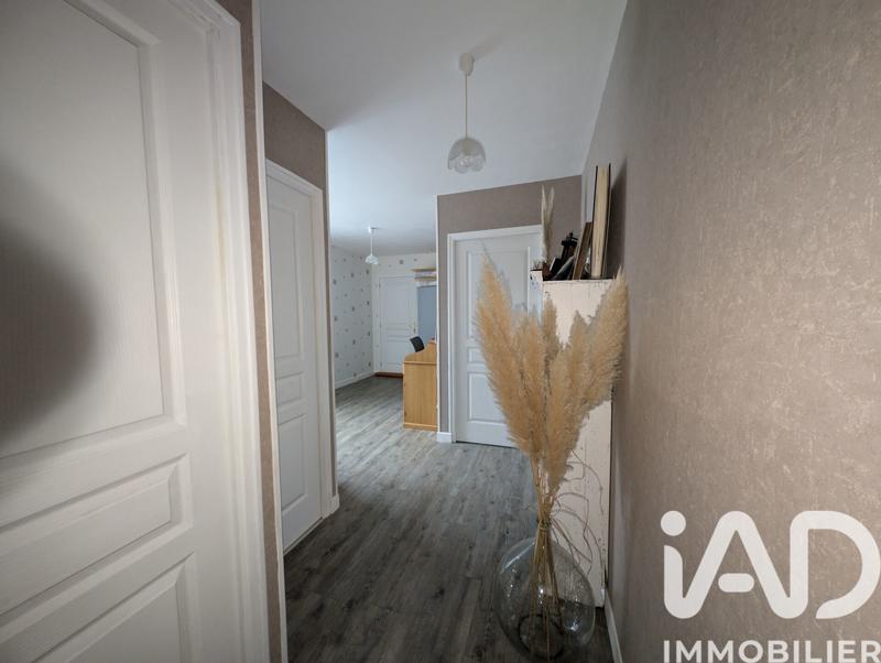 Maison - 214 m² - 8 pièces