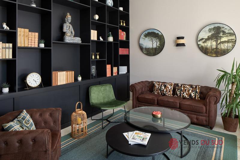 Fonds de commerce - 895 m²