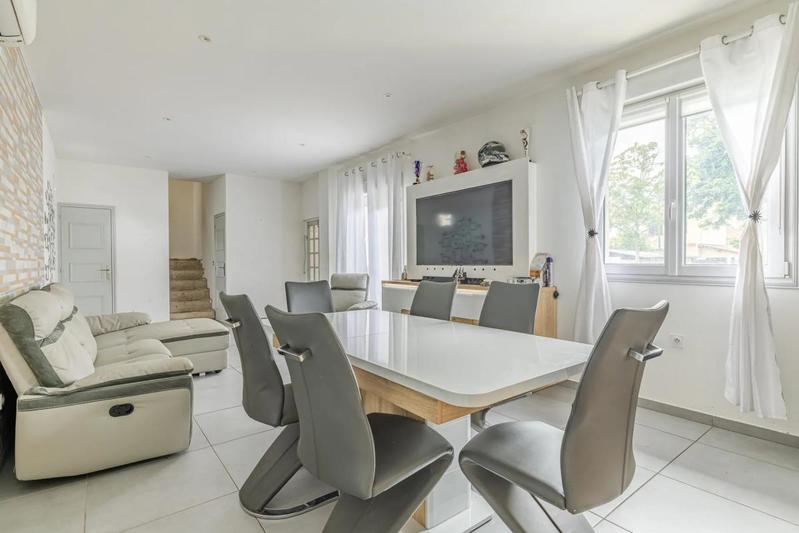 Maison - 121 m² - 5 pièces