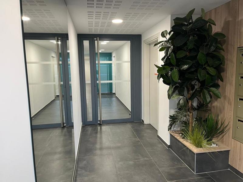 Appartement - 99 m² - 4 pièces