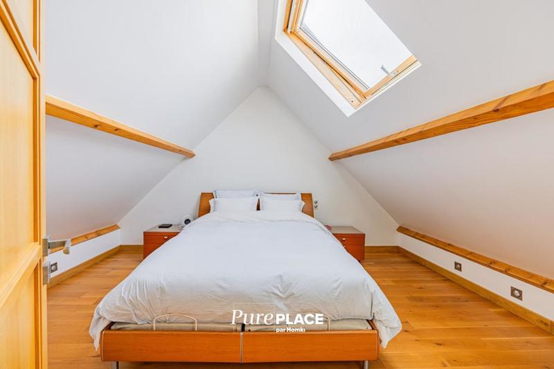 Maison - 205 m² - 8 pièces