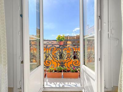 Studio - 25 m² - 1 pièce