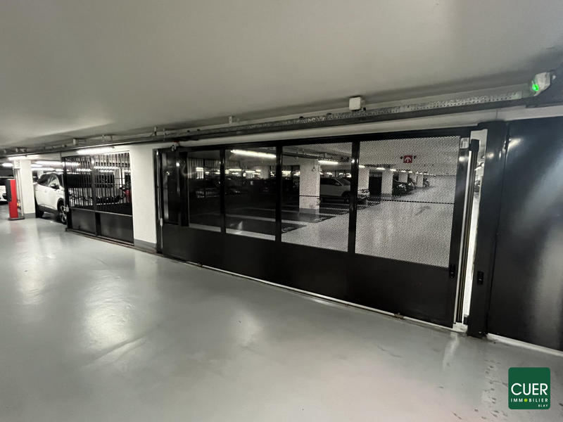 Parking / Garage - 8 m²