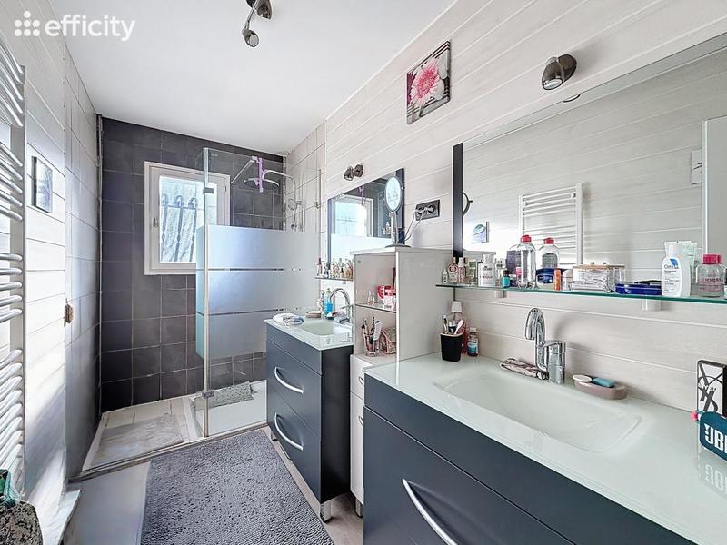 Pavillon - 120 m² - 6 pièces