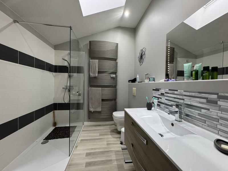 Maison - 291 m² - 8 pièces