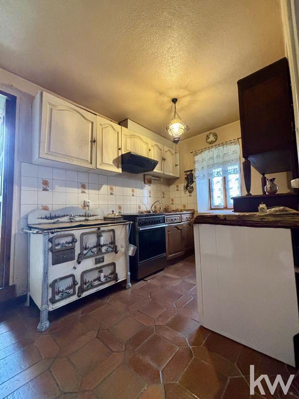 Maison - 211 m² - 9 pièces