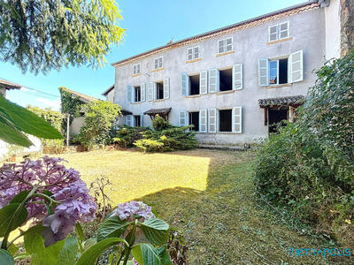 Maison - 180 m² - 6 pièces