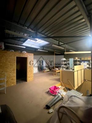Entrepôt - 170 m²