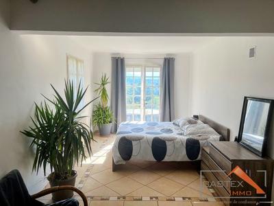 Maison - 179 m² - 6 pièces