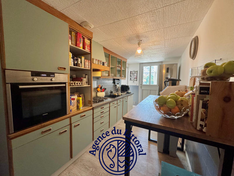 Maison - 210 m² - 8 pièces