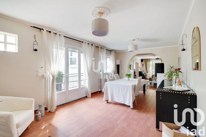 Maison - 200 m² - 8 pièces