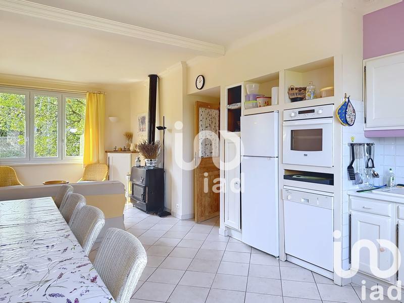 Maison - 241 m² - 10 pièces