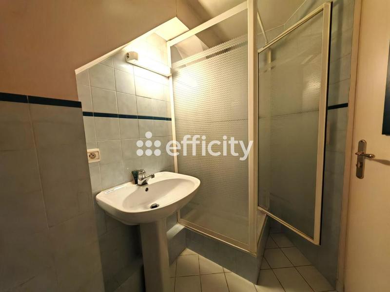 Appartement - 181 m² - 5 pièces