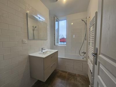 Maison - 147 m² - 8 pièces