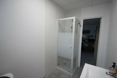 Local d'activités - 296 m²