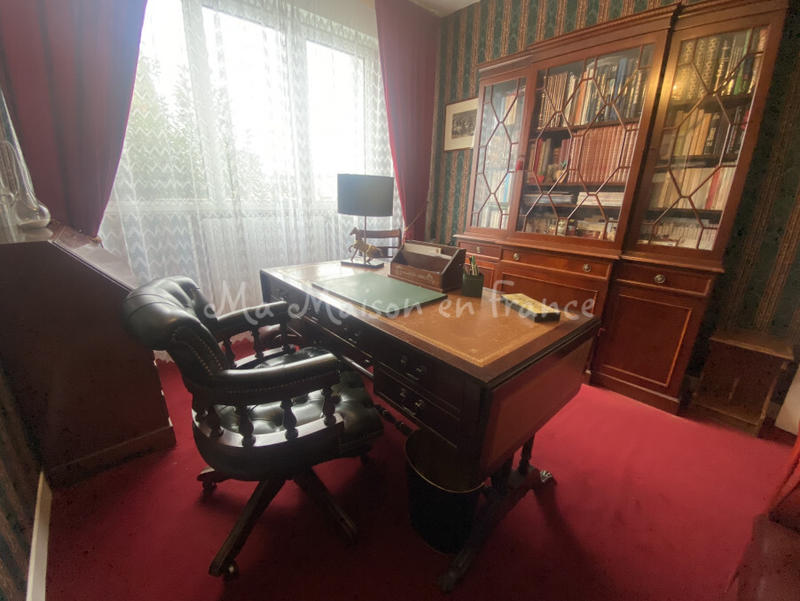 Maison - 200 m² - 7 pièces