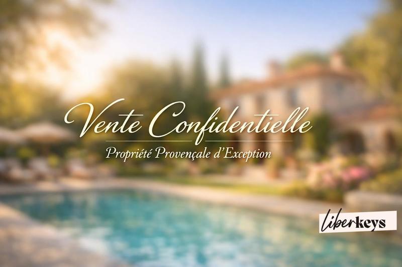 Propriété - 261 m² - 7 pièces