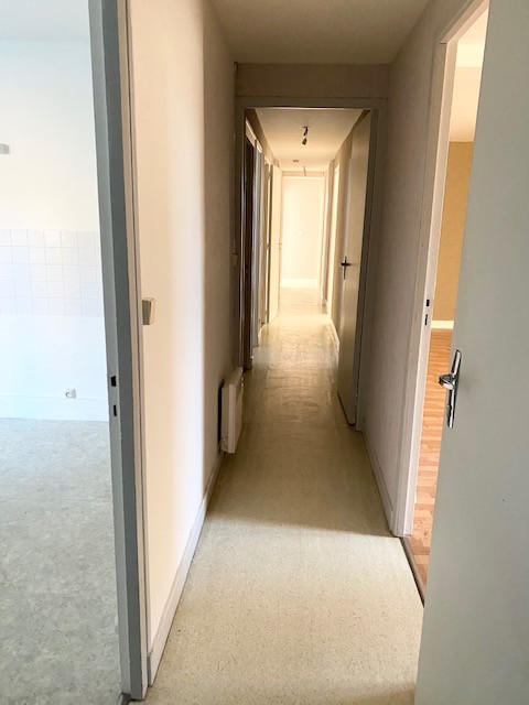 Appartement - 95 m² - 5 pièces