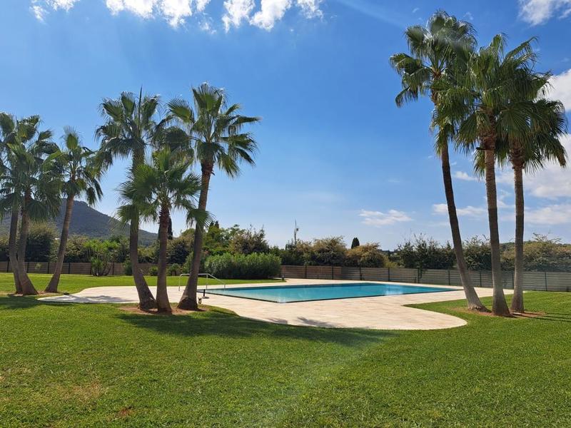 Maison - 380 m² - 8 pièces