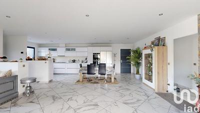 Maison - 149 m² - 6 pièces