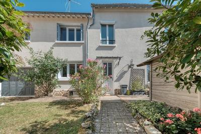 Maison de village - 146 m² - 6 pièces