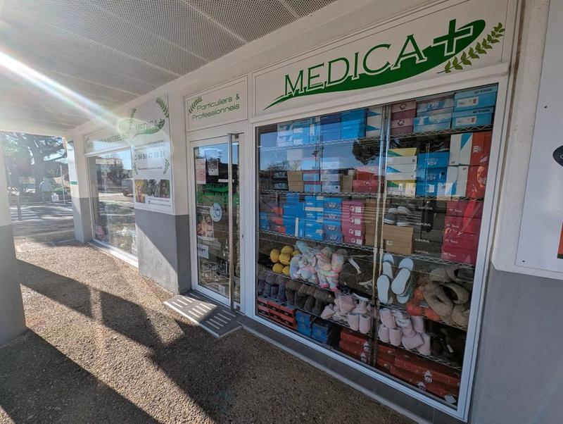 Local commercial - 132 m² - 4 pièces