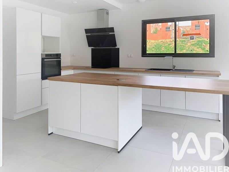 Maison - 140 m² - 5 pièces