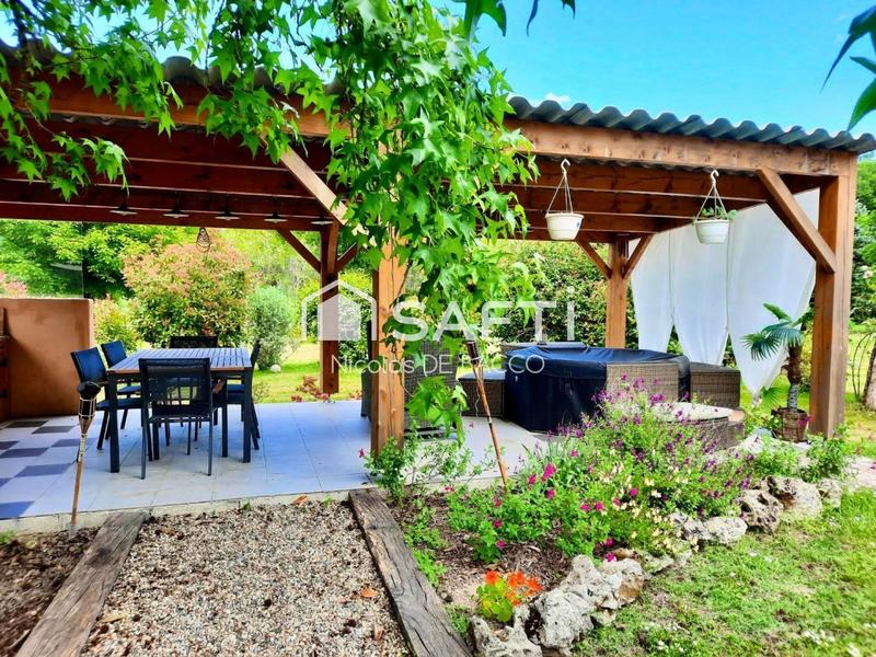 Maison - 152 m² - 6 pièces