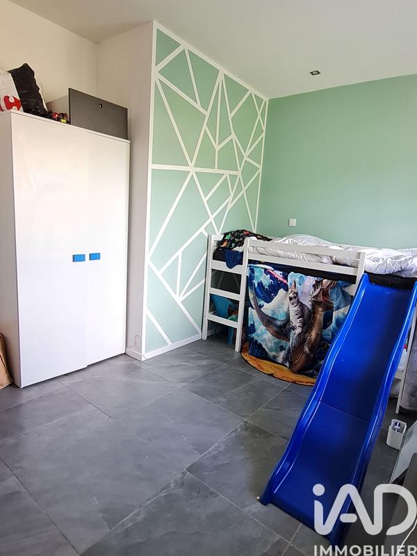 Maison - 370 m² - 9 pièces