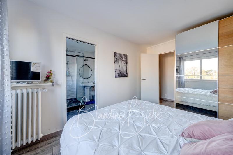 Appartement - 96 m² - 5 pièces