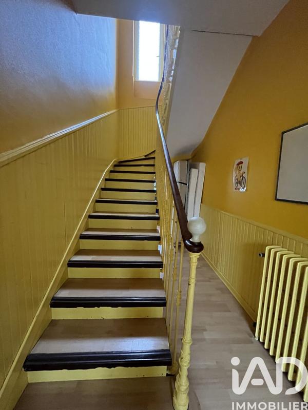 Maison - 368 m² - 15 pièces