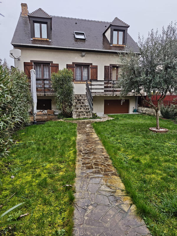 Maison - 136 m² - 6 pièces